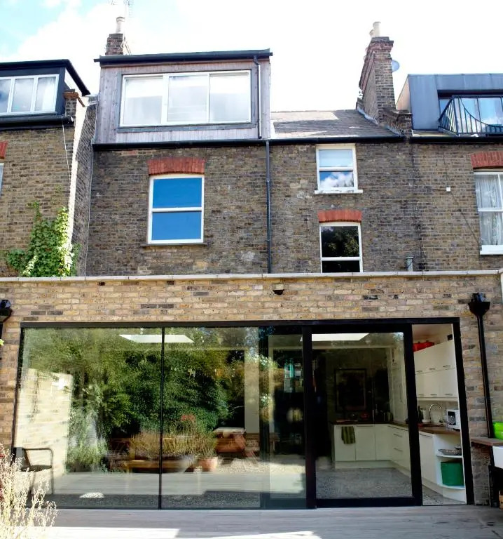 Stunning 5 bed house with private garden