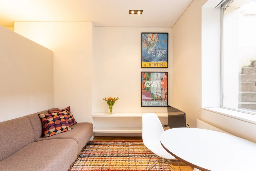 Modern | Central | Private flat