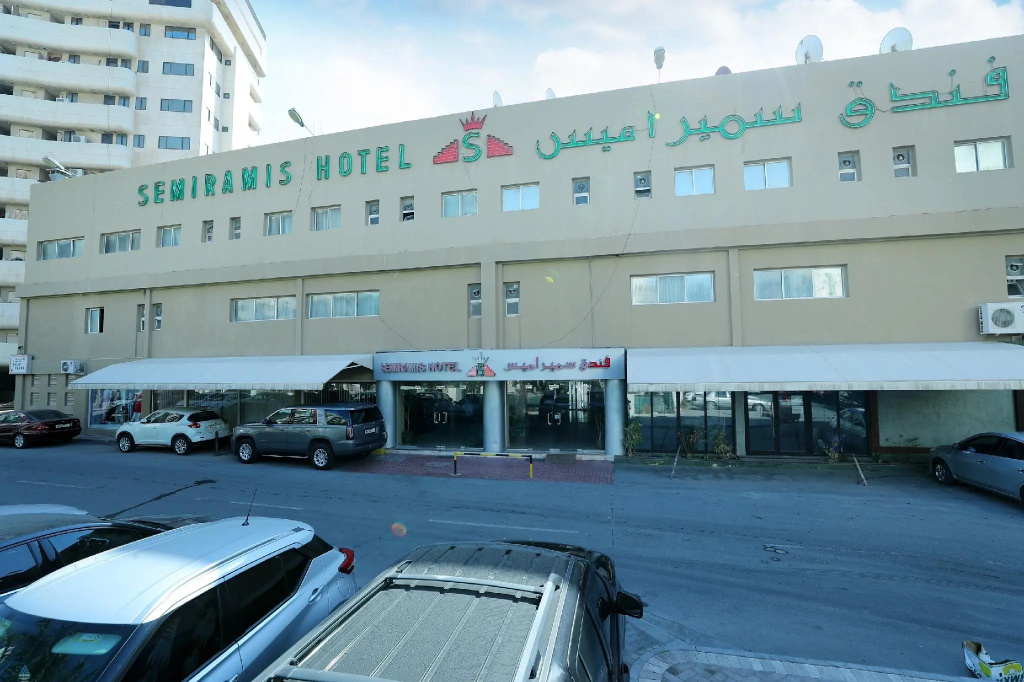 OYO 112 Semiramis Hotel