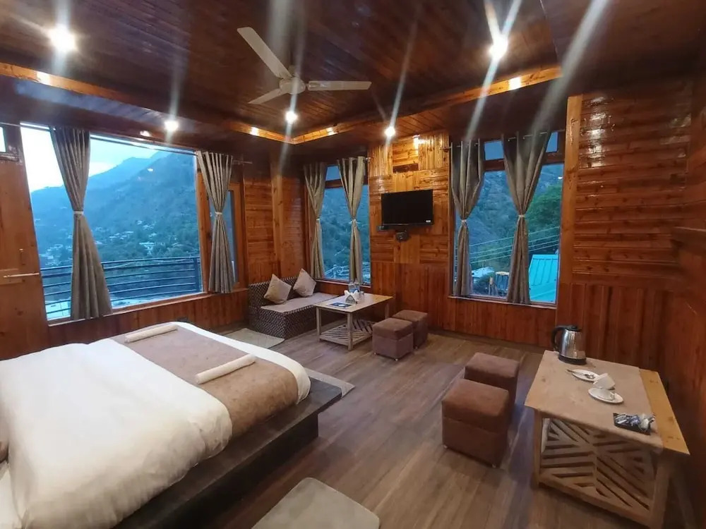 The Black Morel Hotel & Restaurant