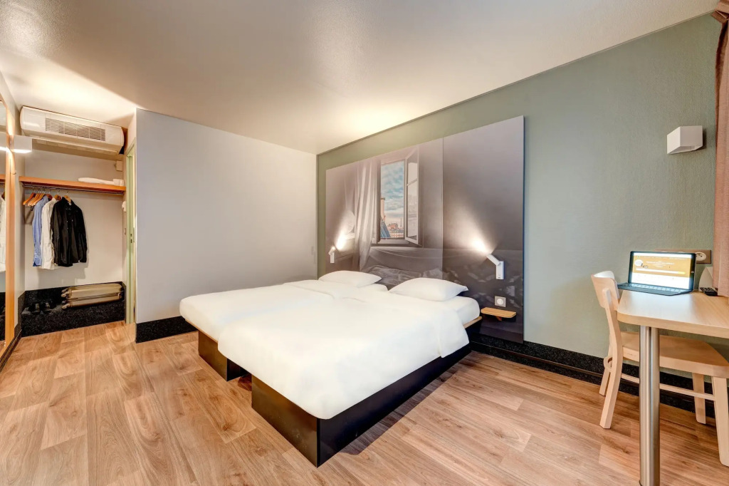 B&B HOTEL Louveciennes