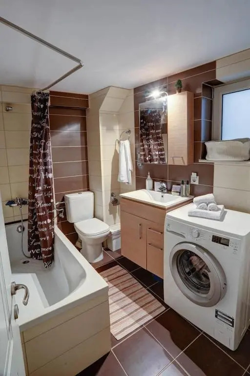 Luminous 2BD stone Apt in the alleys of Corfu town