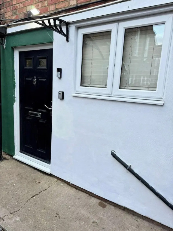 Cosy Entire House Open Kitchen 2 Bedroom for 5