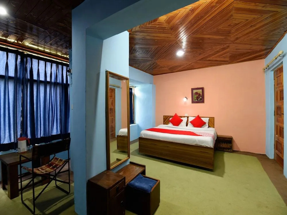 OYO Home 15642 Luxurious 2BHK
