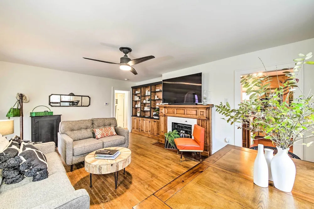 Renovated Bloomington Home - Steps to Campus