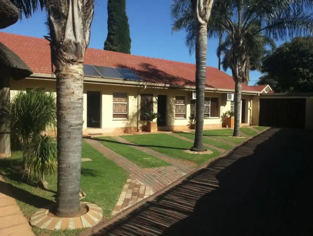 Big "5" Guesthouse