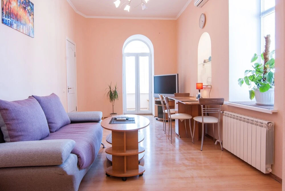 Апартаменты Home-Hotel, ул. Большая Житомирская, 6А