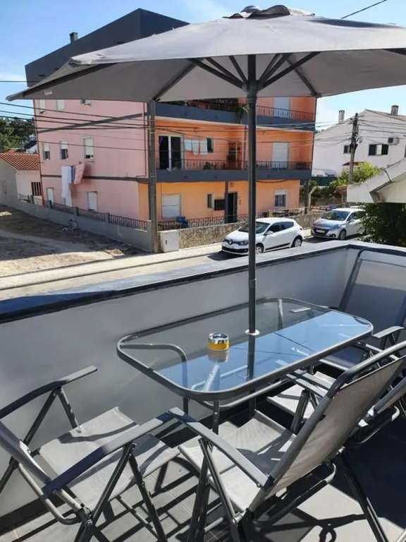 Apartment with One Bedroom in Quinta Do Conde, with Furnished Terrace And Wifi - 16 Km From the Beach