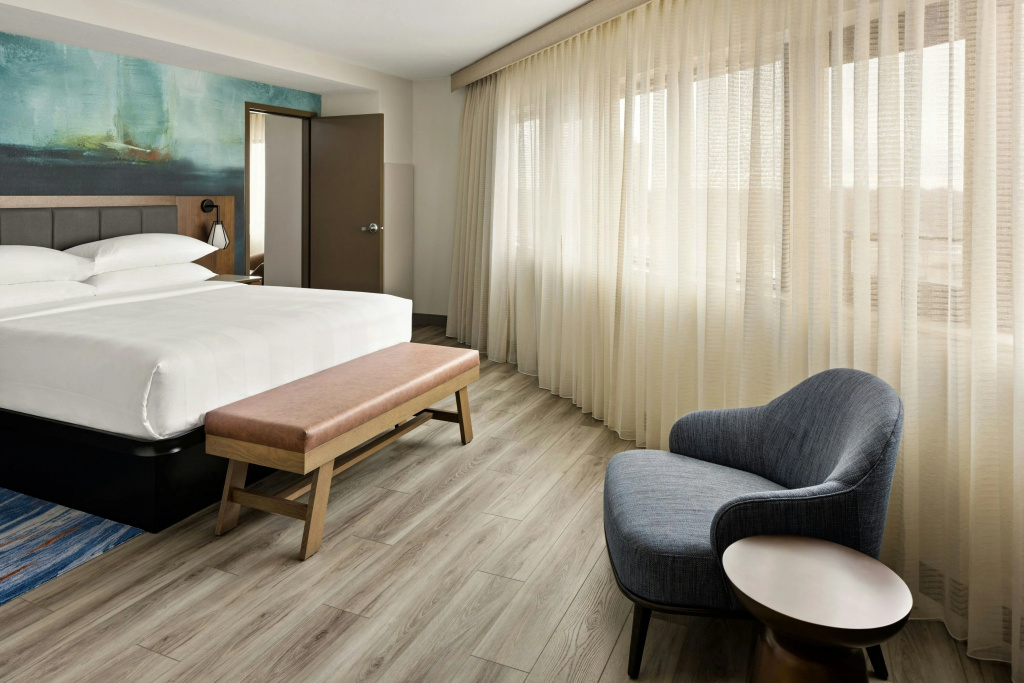 Oshkosh Marriott Waterfront Hotel & Convention Center