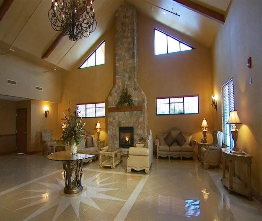 Tundra Lodge