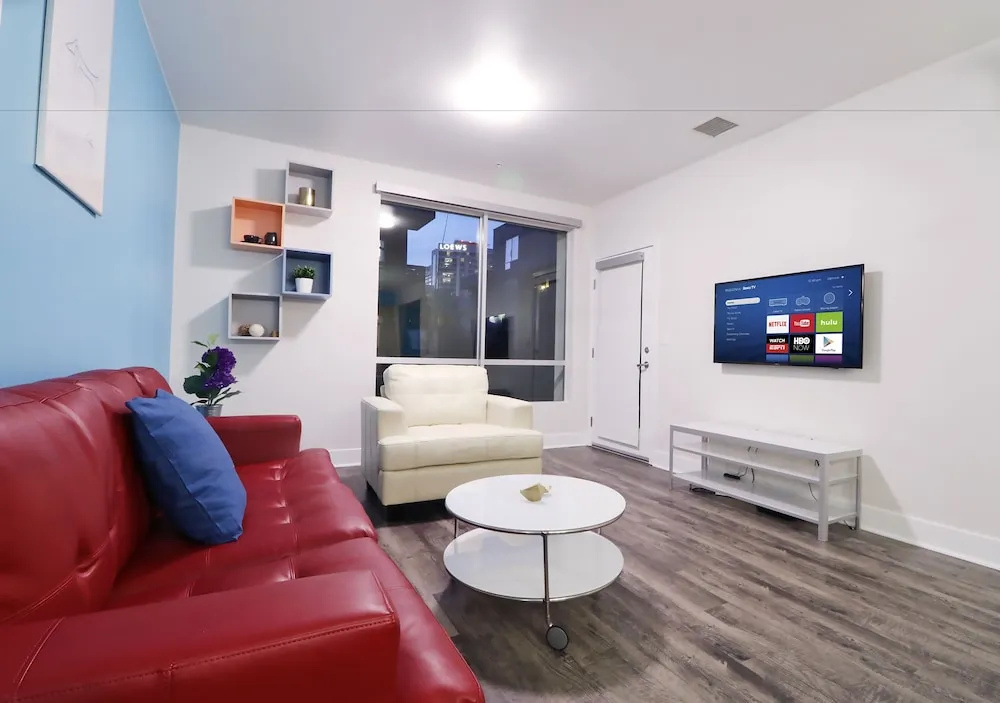 Hollywood Walk of Fame Apartments