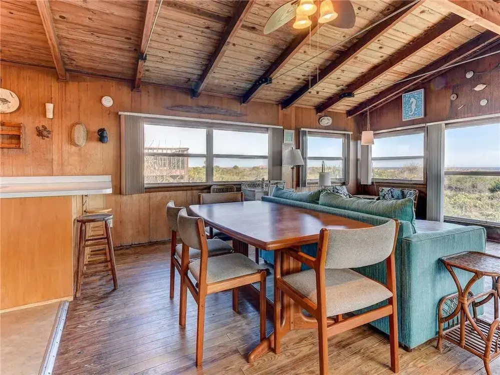 Pounds Cottage, 1 Bedroom, Ocean Front, Pet Friendly, Sleeps 5