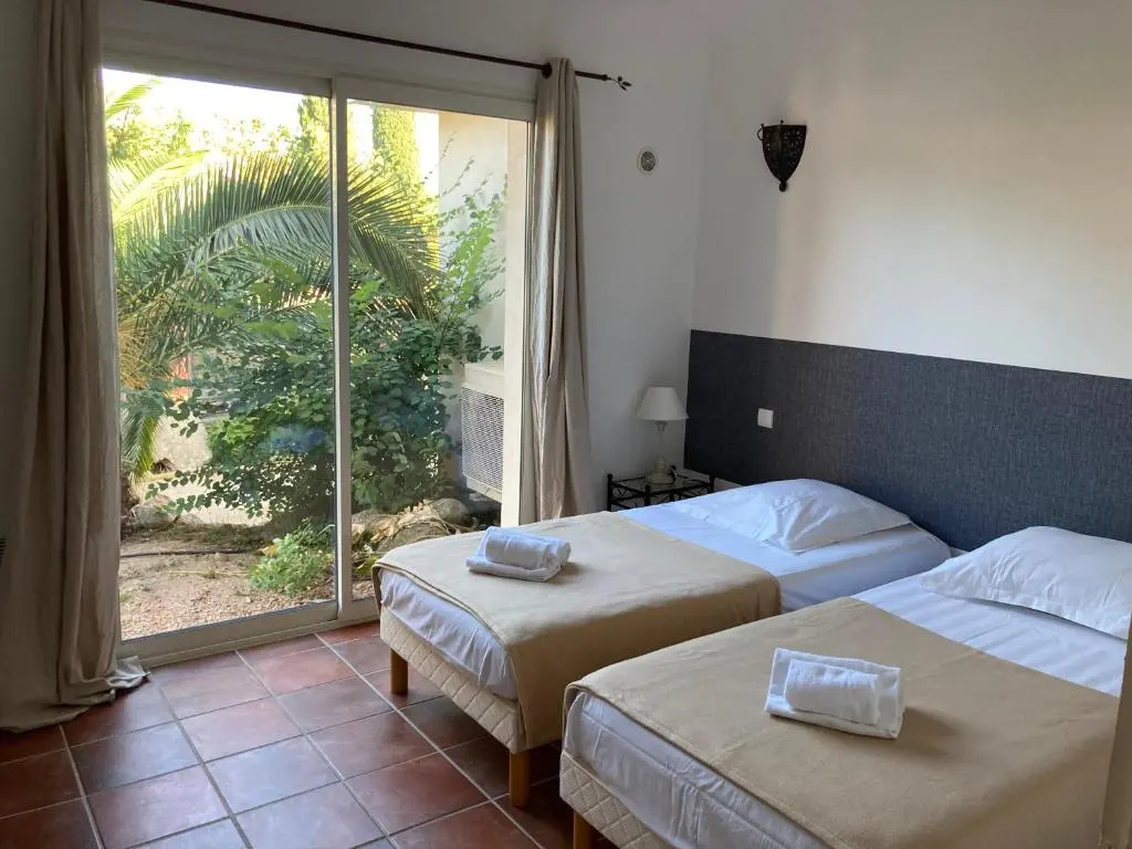 Villas CALA CORSA 4 Chambres - CALA ROSSA Porto-Vecchio - Villa entièrement climatisée à 5 minutes à pied de la plage Cala Rossa
