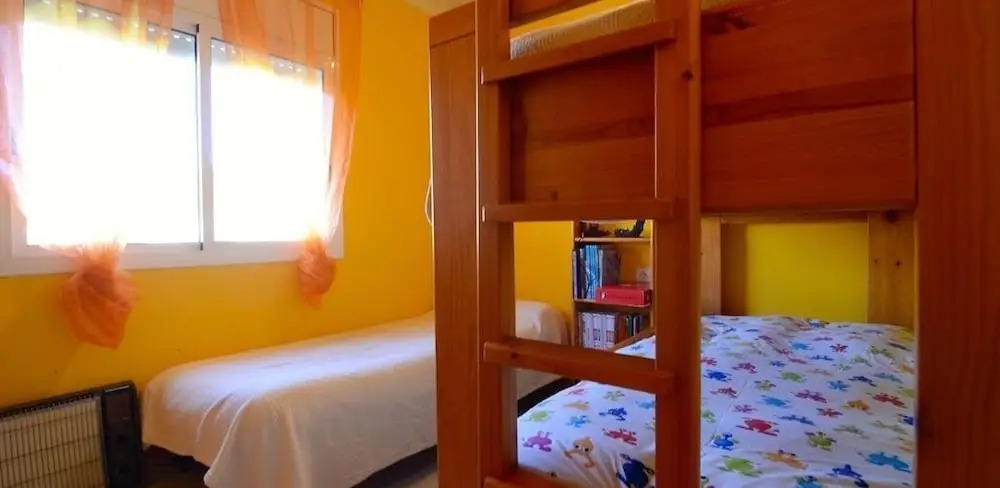 Casa con terraza cerca de las Islas Medas