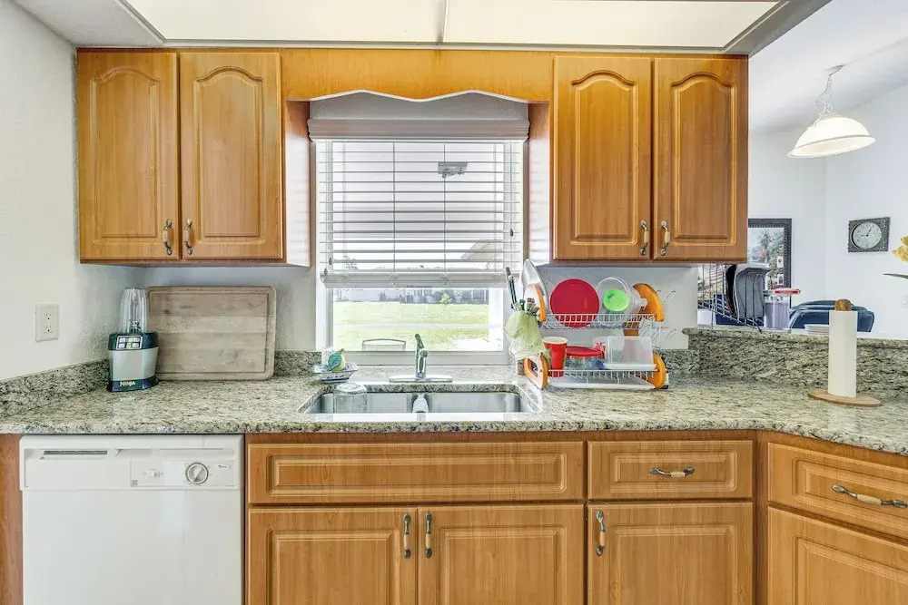 Port Charlotte Home ~ 3 Mi to Beach & Harbor!