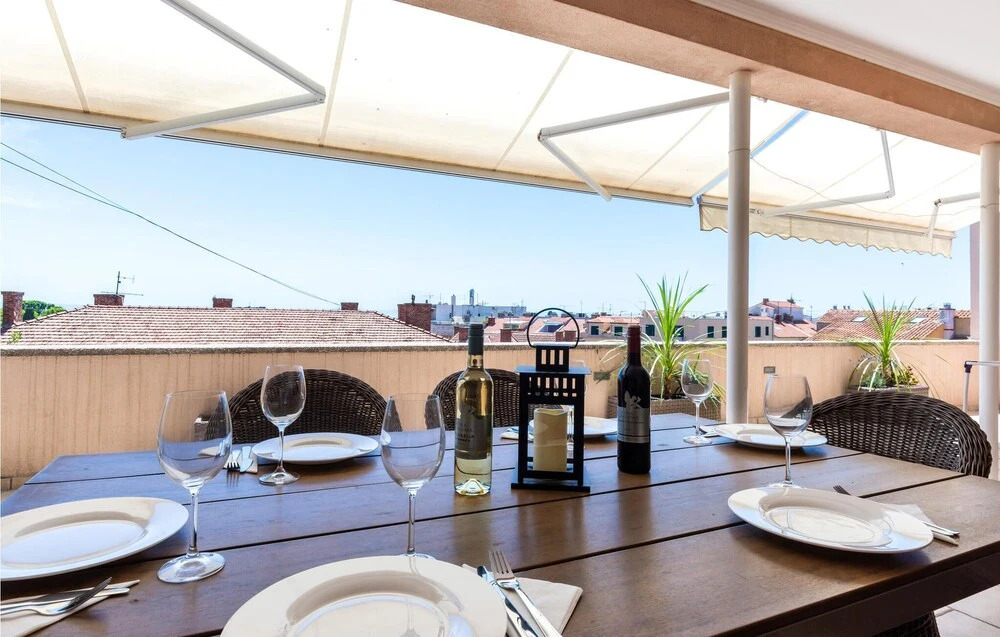 Amazing Apartment in Split With Wifi and 3 Bedrooms