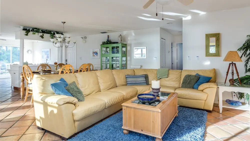 7902 Estero Home by RedAwning