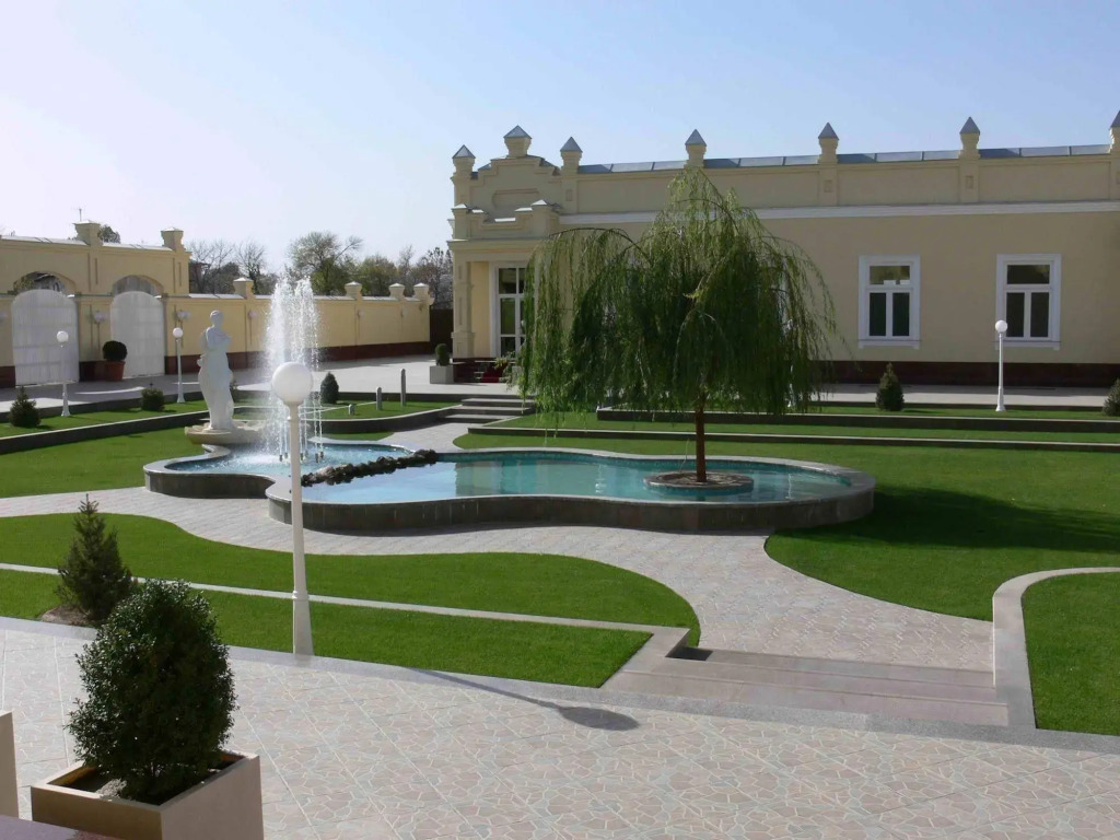 Samarkand Plaza