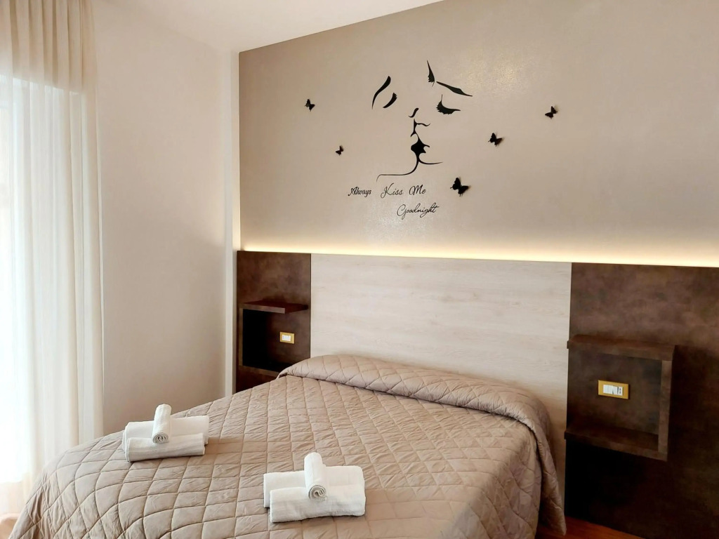 Hotel Monica