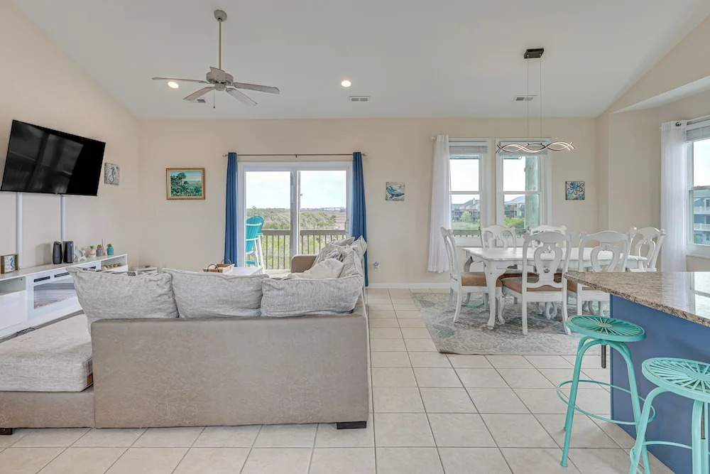 Walk to Surf City Beach: Ocean-view Home w/ Decks!