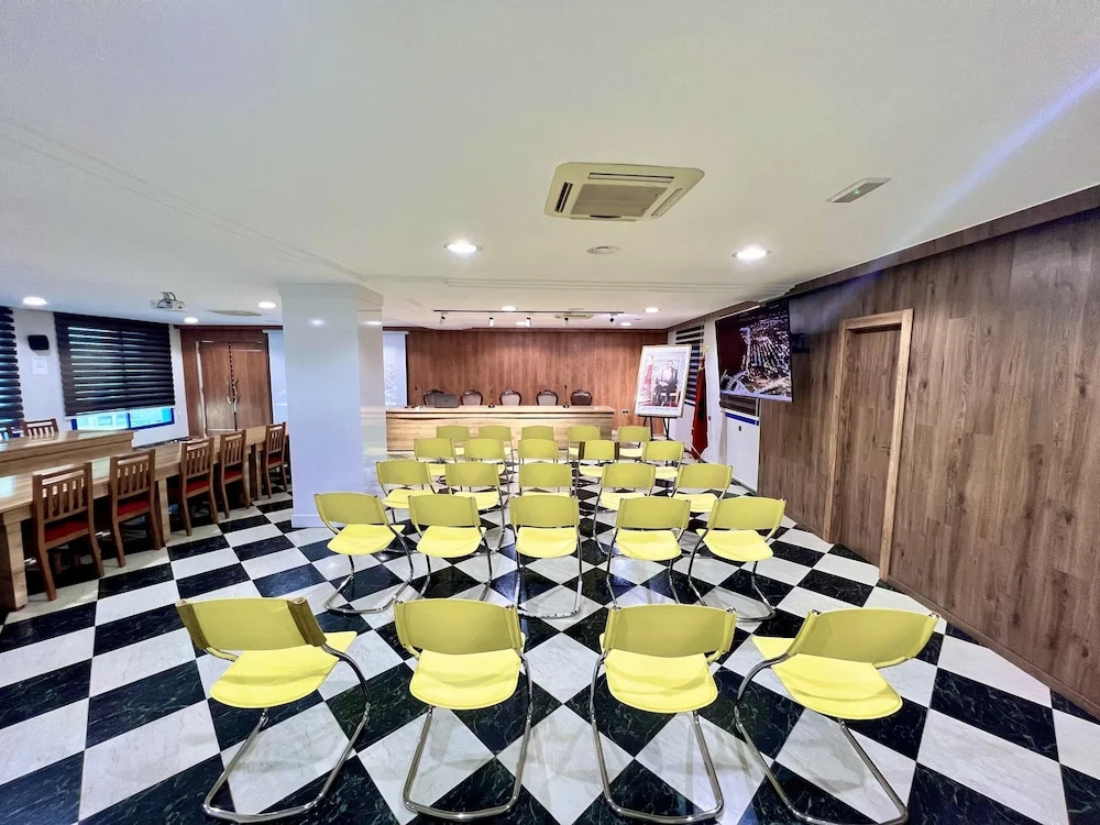 Hotel Annakhil