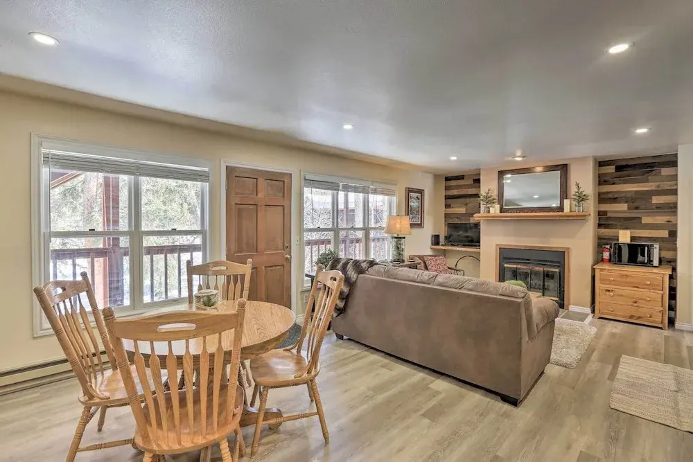 Walk to Marina: Rustic Grand Lake Retreat!