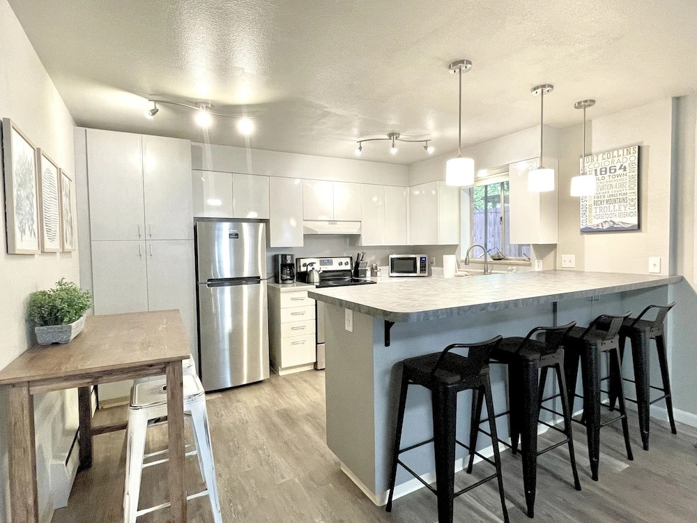 Contemporary Condo in the Heart of Old Town