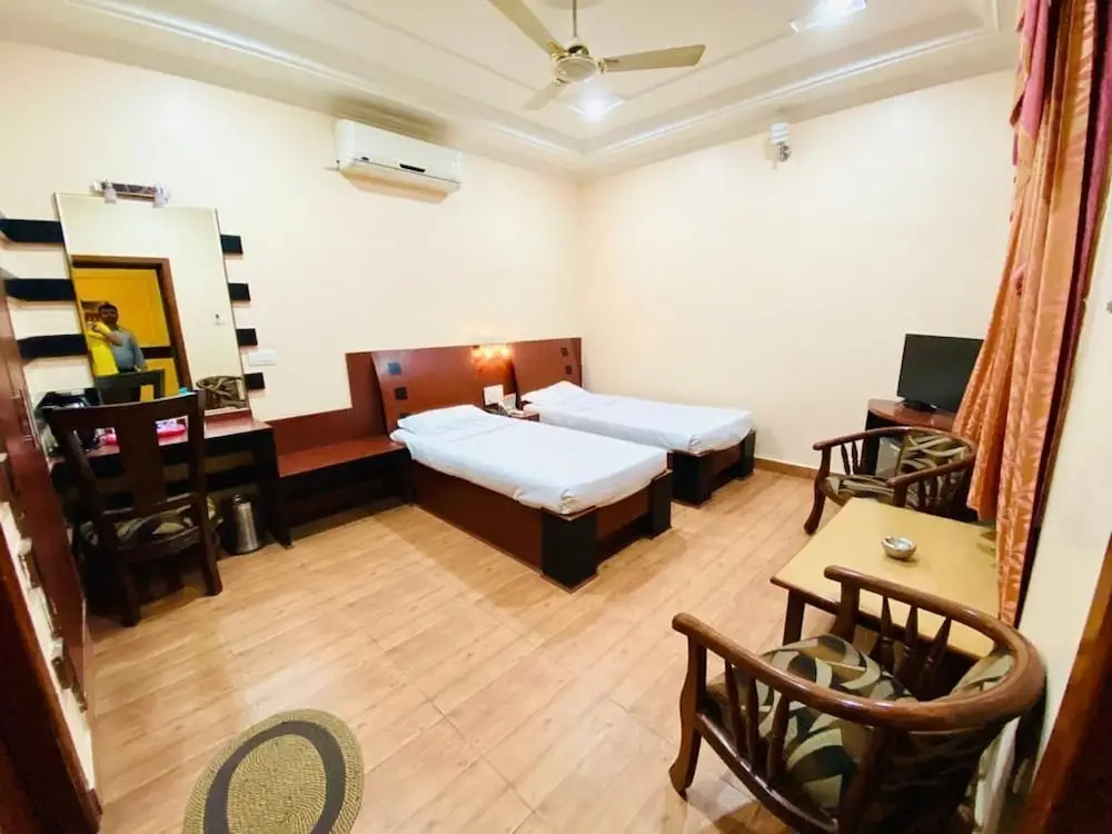Prayag Villa Inn