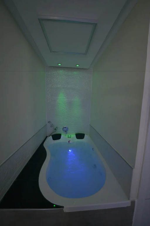 Jordan Luxury Suite