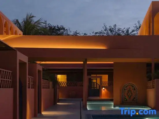 Abia Molok Secret Retreat Homestay (Wanning Shimei Bay Circum Island Tourism Highway Branch)