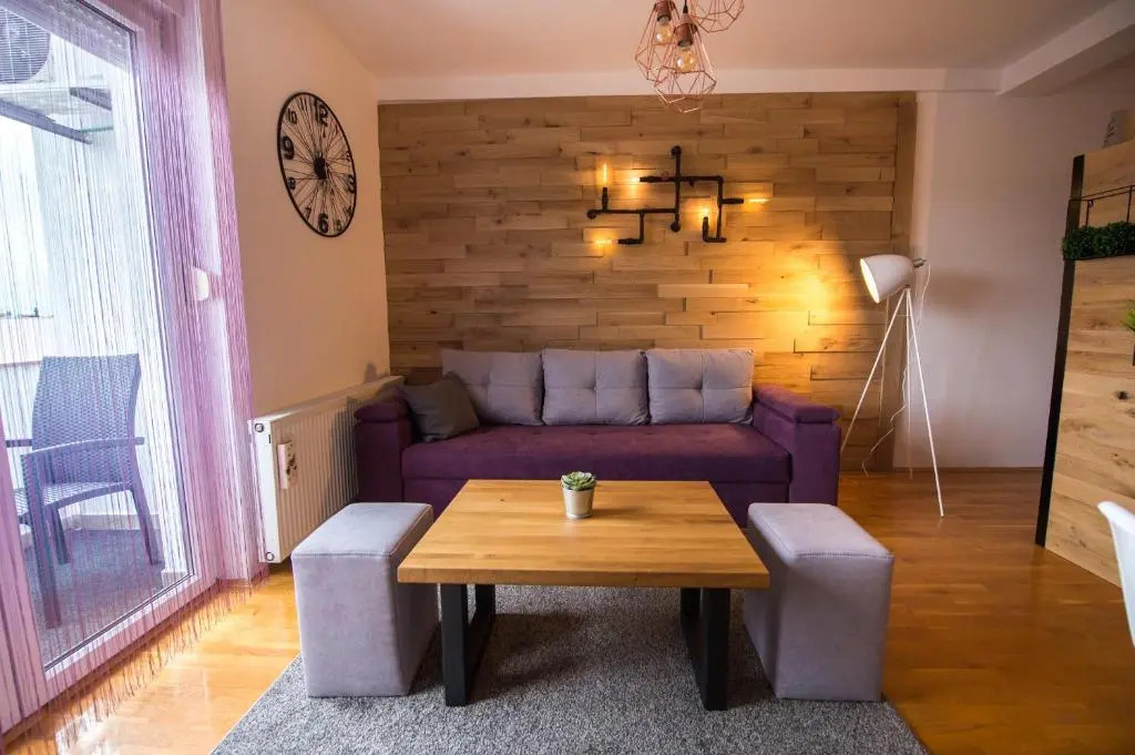 Apartment Lamar - Entry with PIN 0 - 24h, Underground parking garage, Elevator