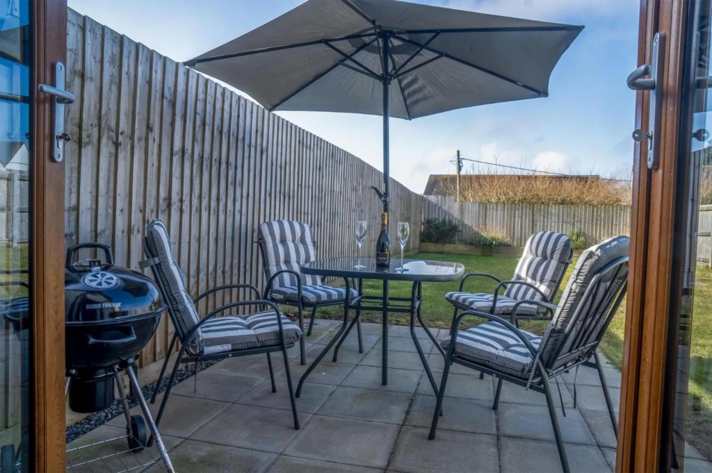 Johnnys Cove - 2 Bedroom - New Hedges