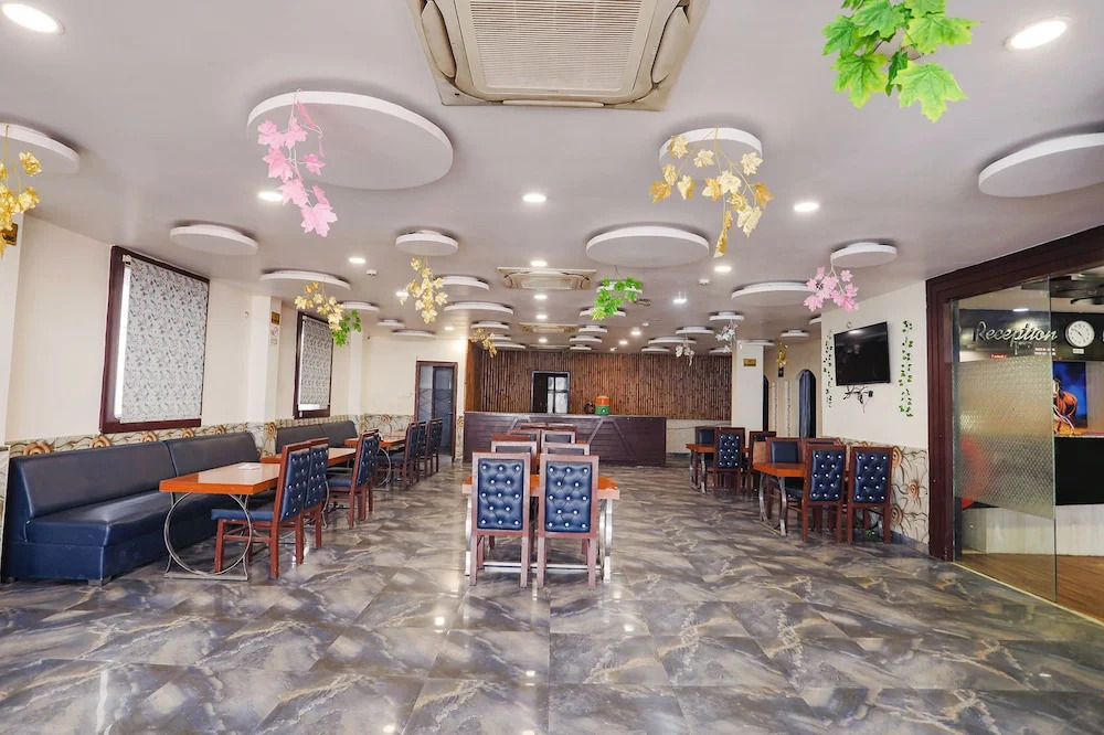 Fabhotel Leaf Paradise