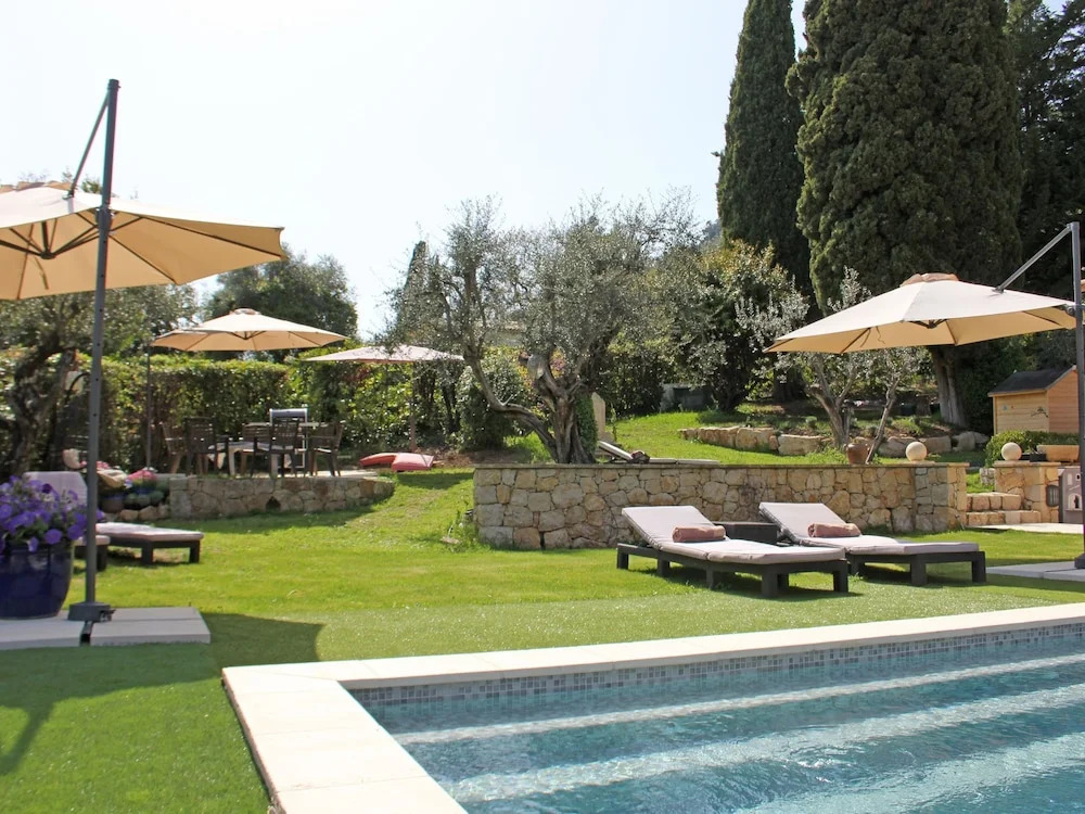 Mediterranean, Luxury Villa With Private Pool, on Beautiful Domaine de Malbosc