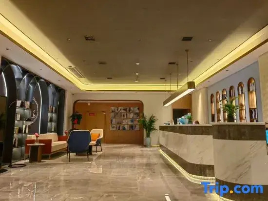 LanOuShangPin Hotel (Baoji Long County Guanshan Avenue)