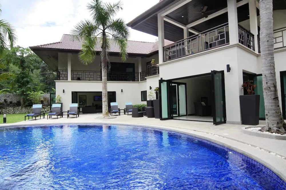 Villa Narumon 5 Bed Staffed Property with In House Chef and Free Electricity