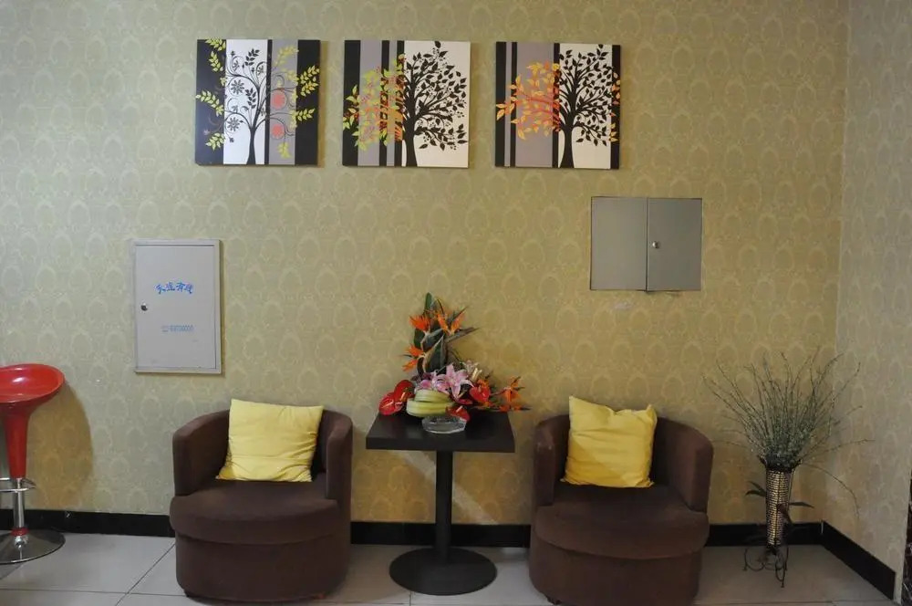 Dalian Yiju Hotel