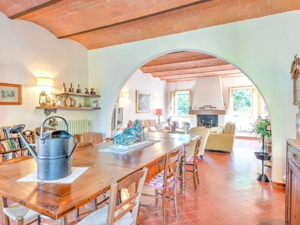 Hilltop Holiday Home in San Miniato with Hot Tub