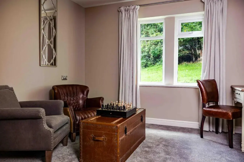 Bonnie Lodge by Broadford Hotel