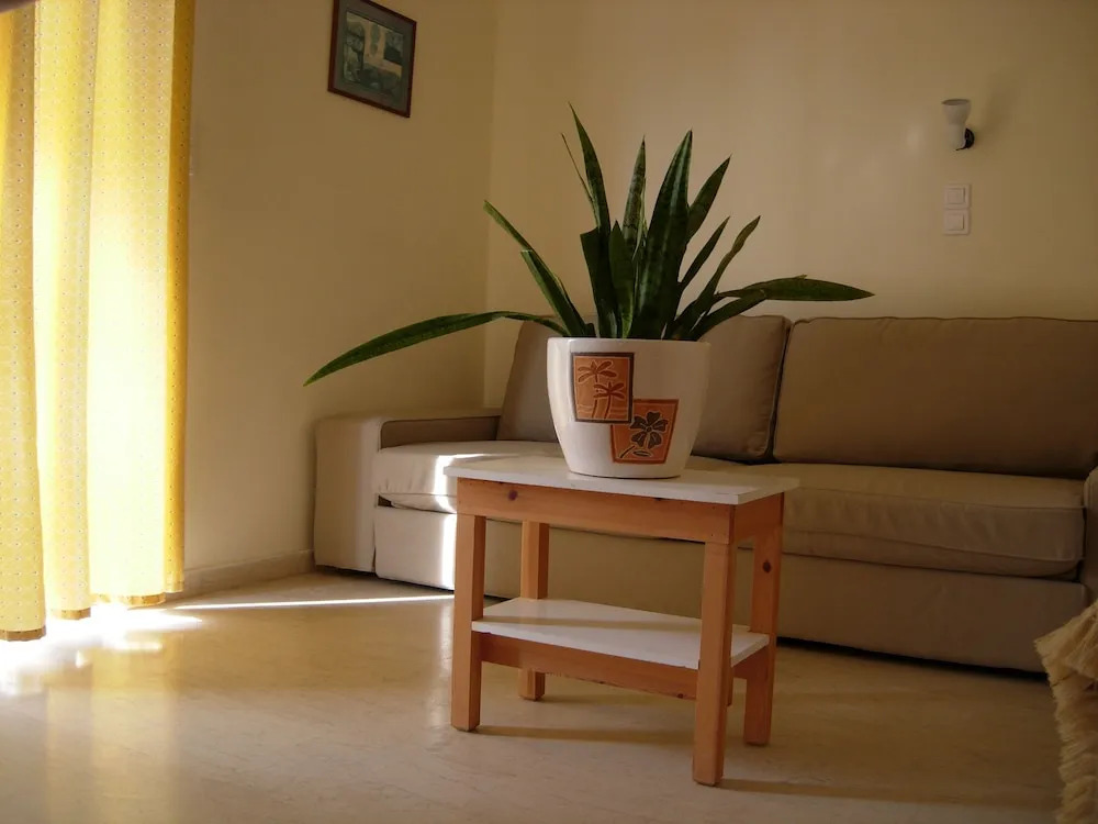 Philippos Studios & Apartments