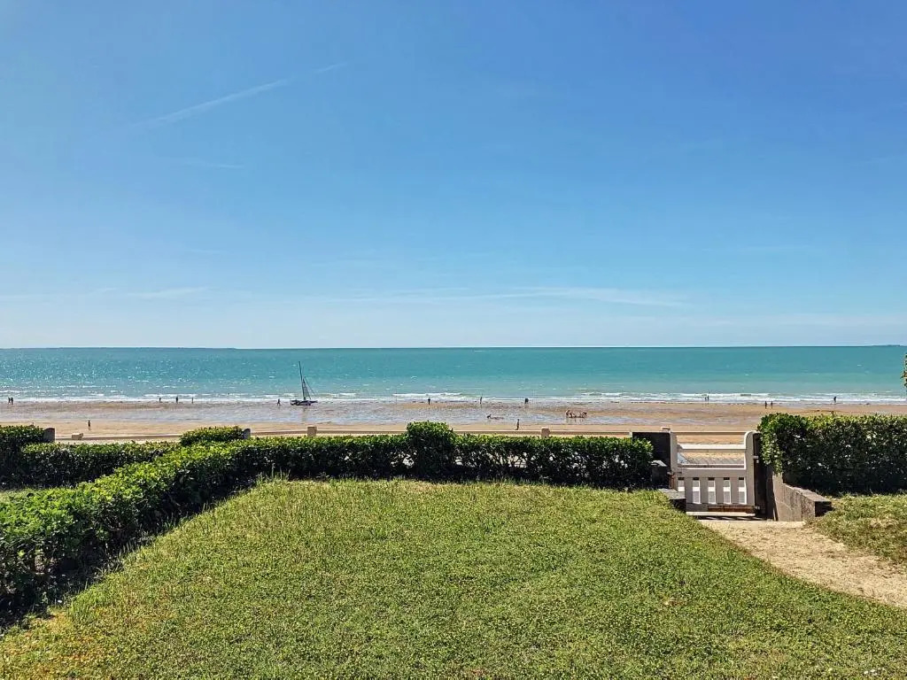 Appartement Jullouville, 3 pièces, 4 personnes - FR-1-361-9