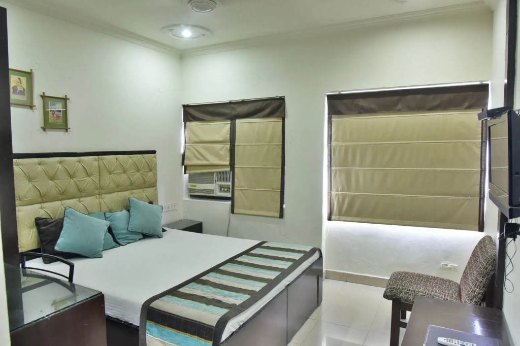Jullundur Hotel