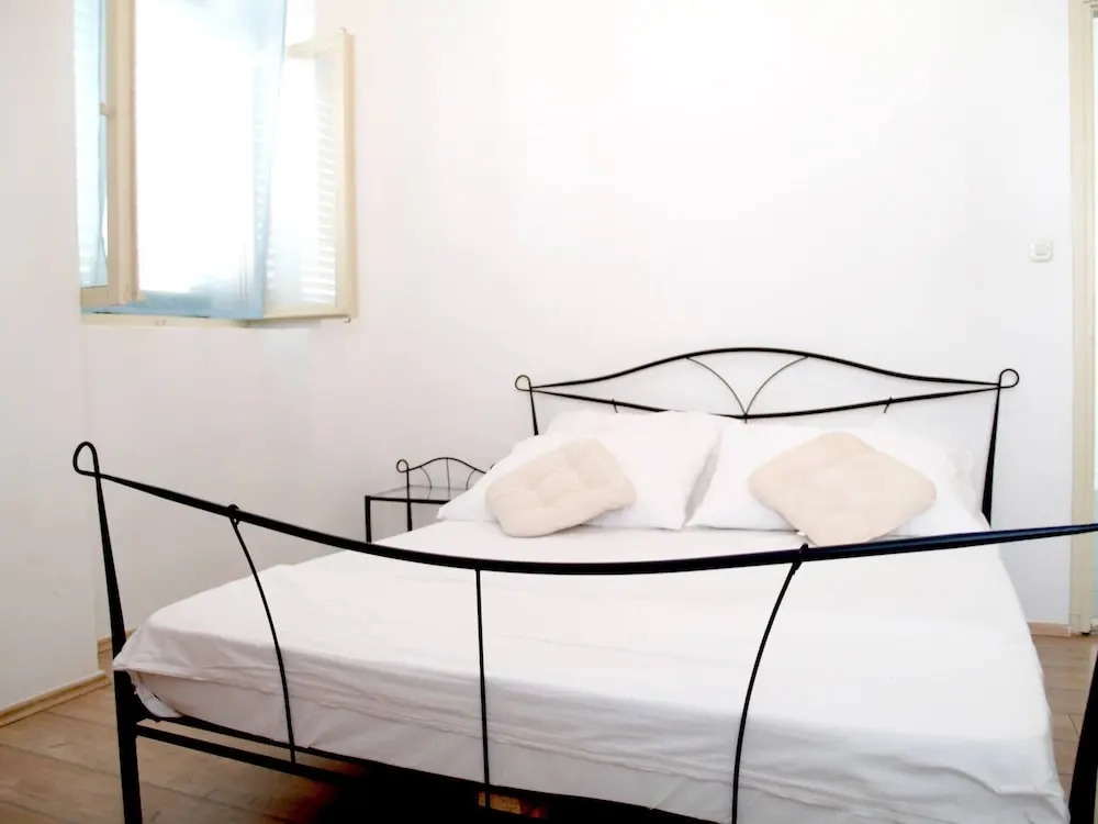 Step Away From The Beach 1-bedroom Apartment Lolov