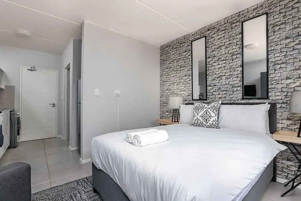 Sandton View E026