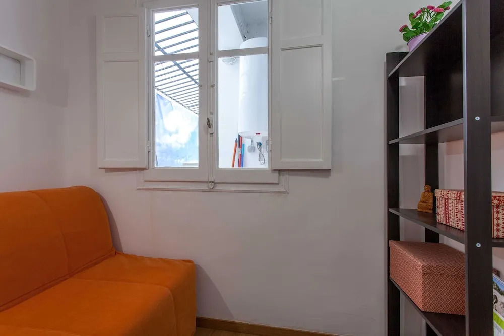 Apartment in the old town with terrace