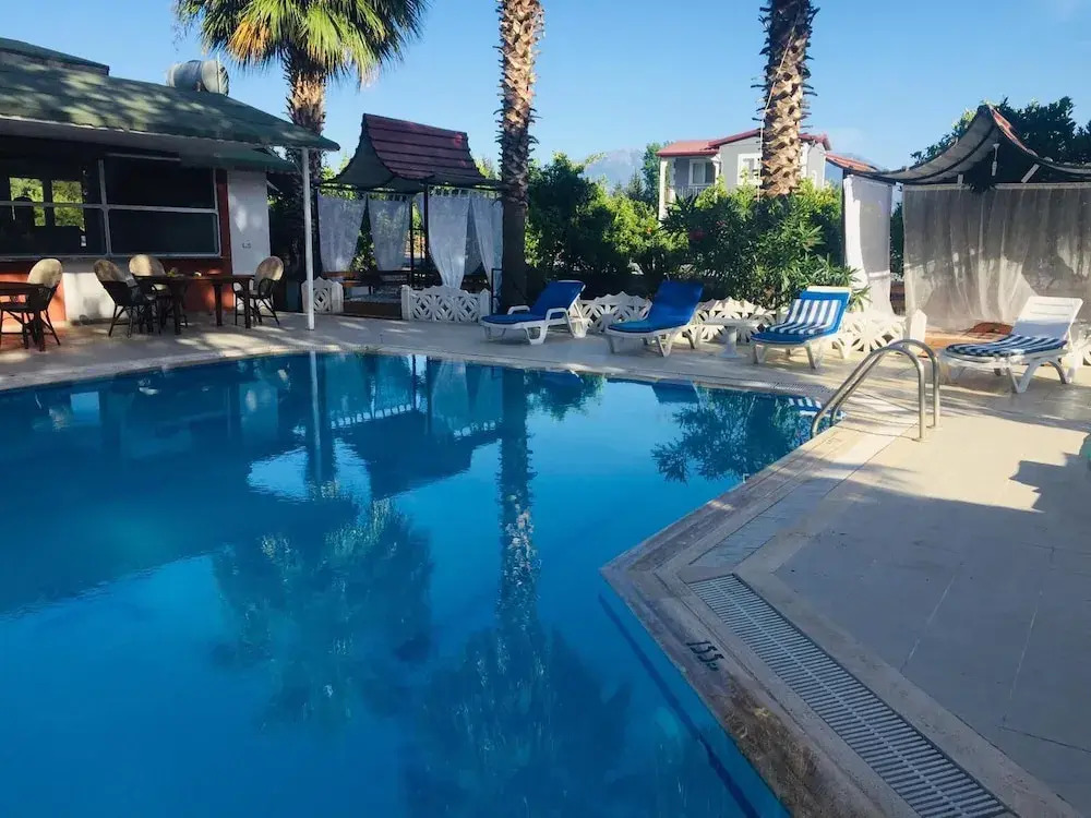 Alper Hotel