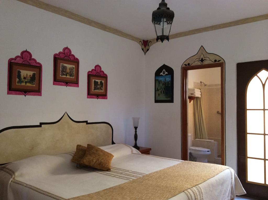 Hotel Casa Blanca