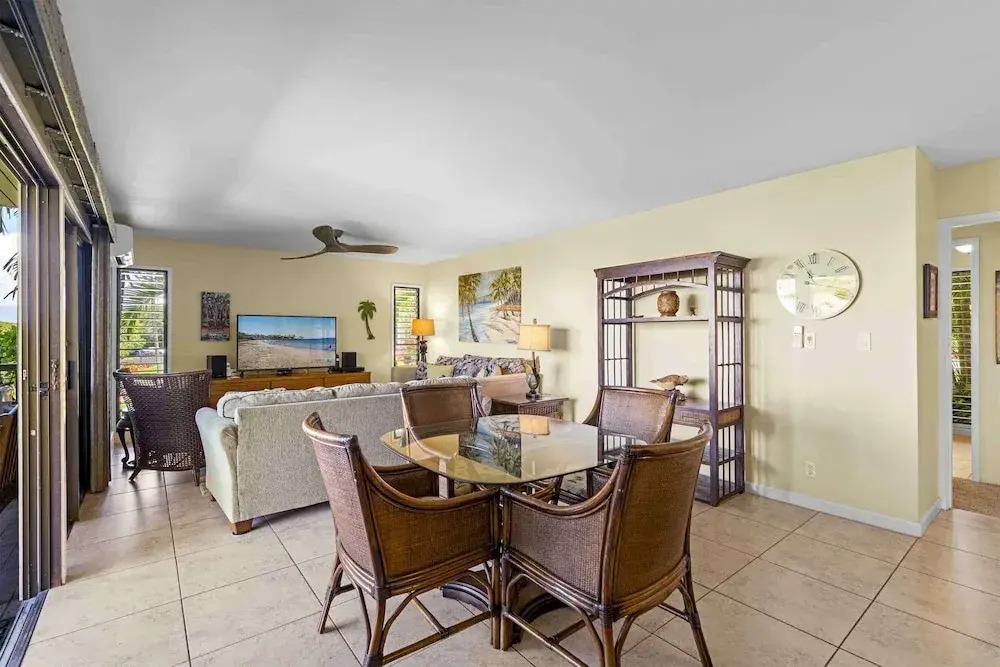 Experience Stunning Ocean Views at Wailea Ekolu 403, Spacious, Wi-fi, Split-ac!