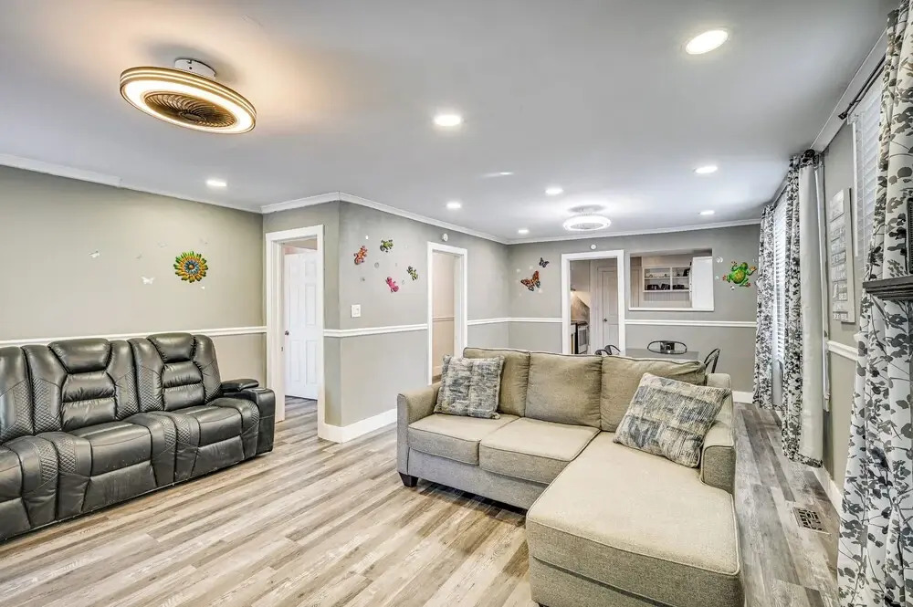 1 Mi to Broadway at the Beach: Home w/ Porch!