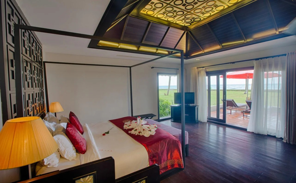 Lapochine Beach Resort
